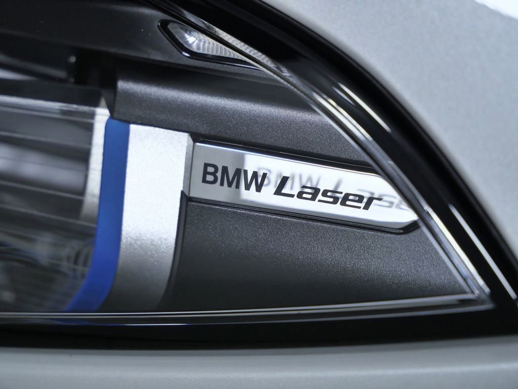 Thumbnail: 2026 BMW 8 Series - 4