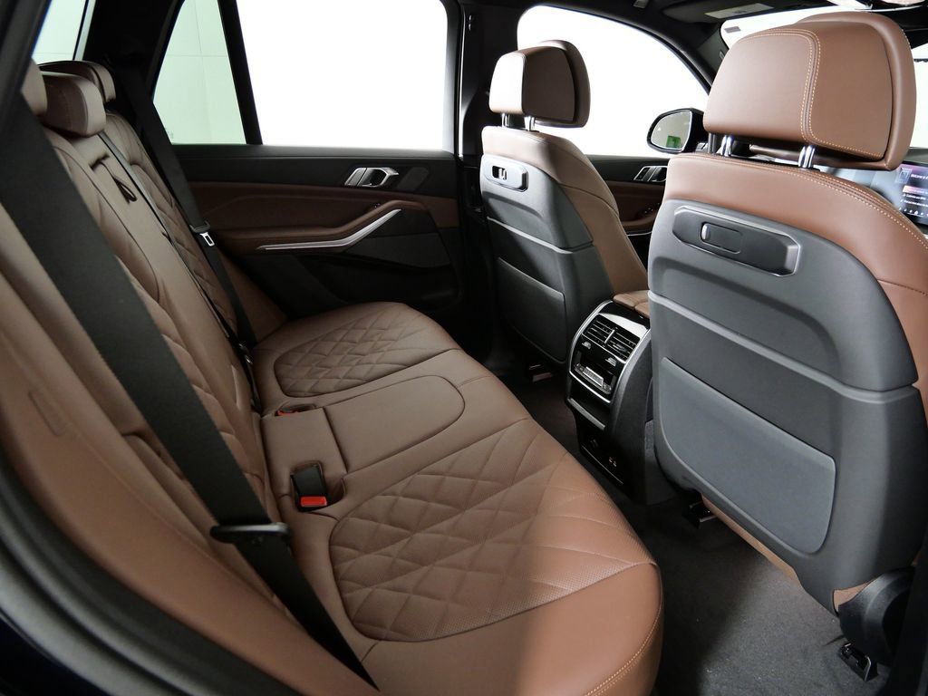 Thumbnail: 2026 BMW X5 - 28