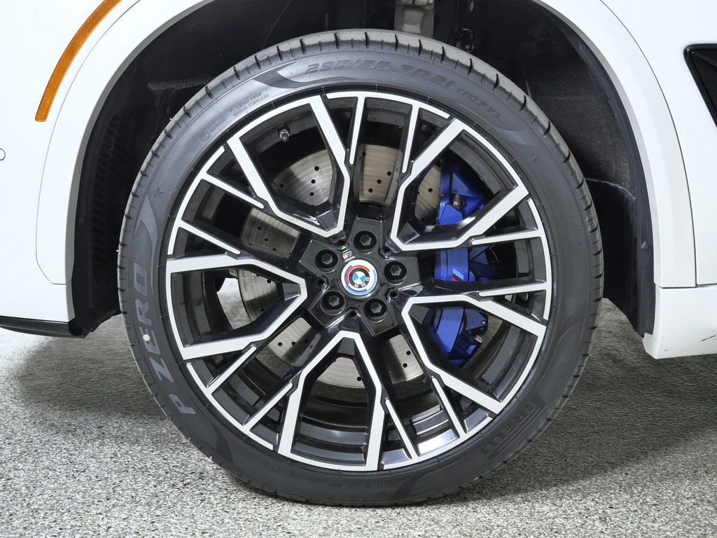 Thumbnail: 2023 BMW X5 - 17