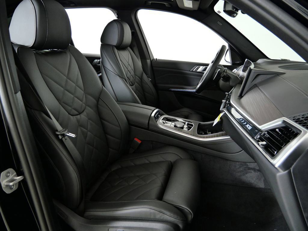 Thumbnail: 2026 BMW X5 - 22