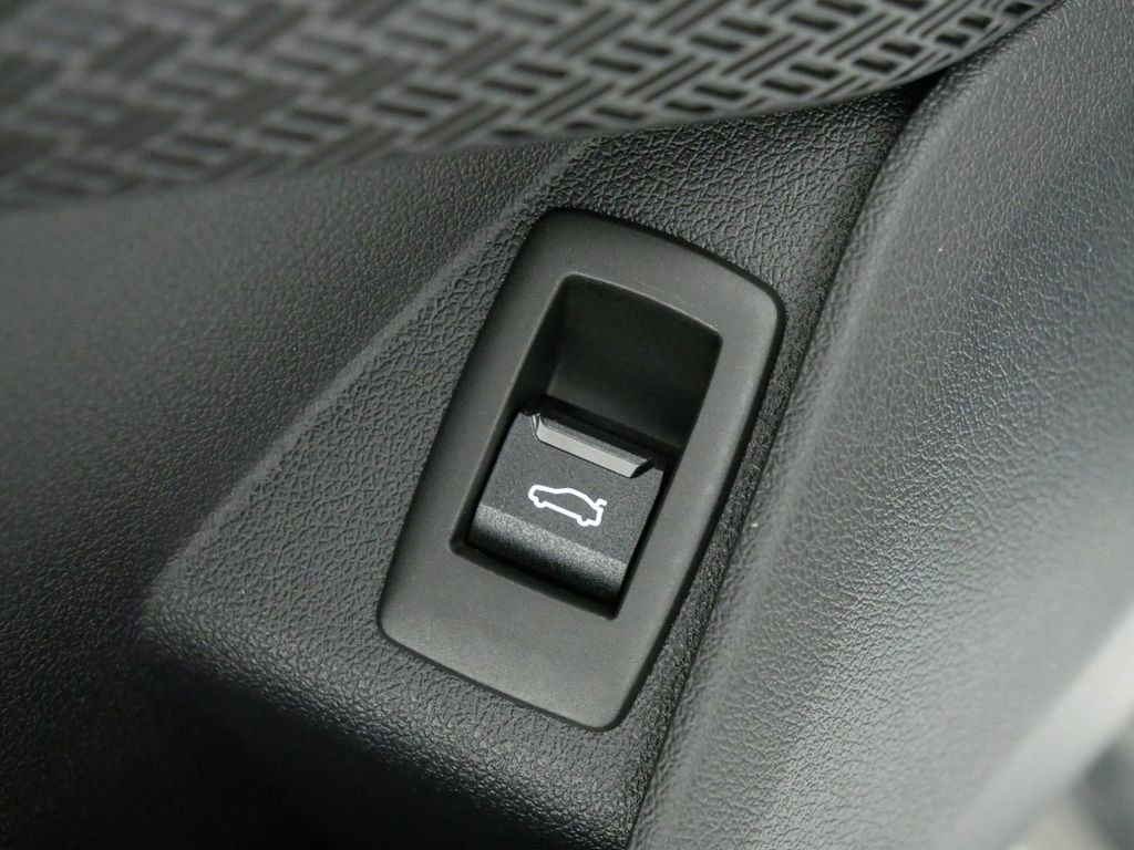 Thumbnail: 2025 BMW X1 - 35