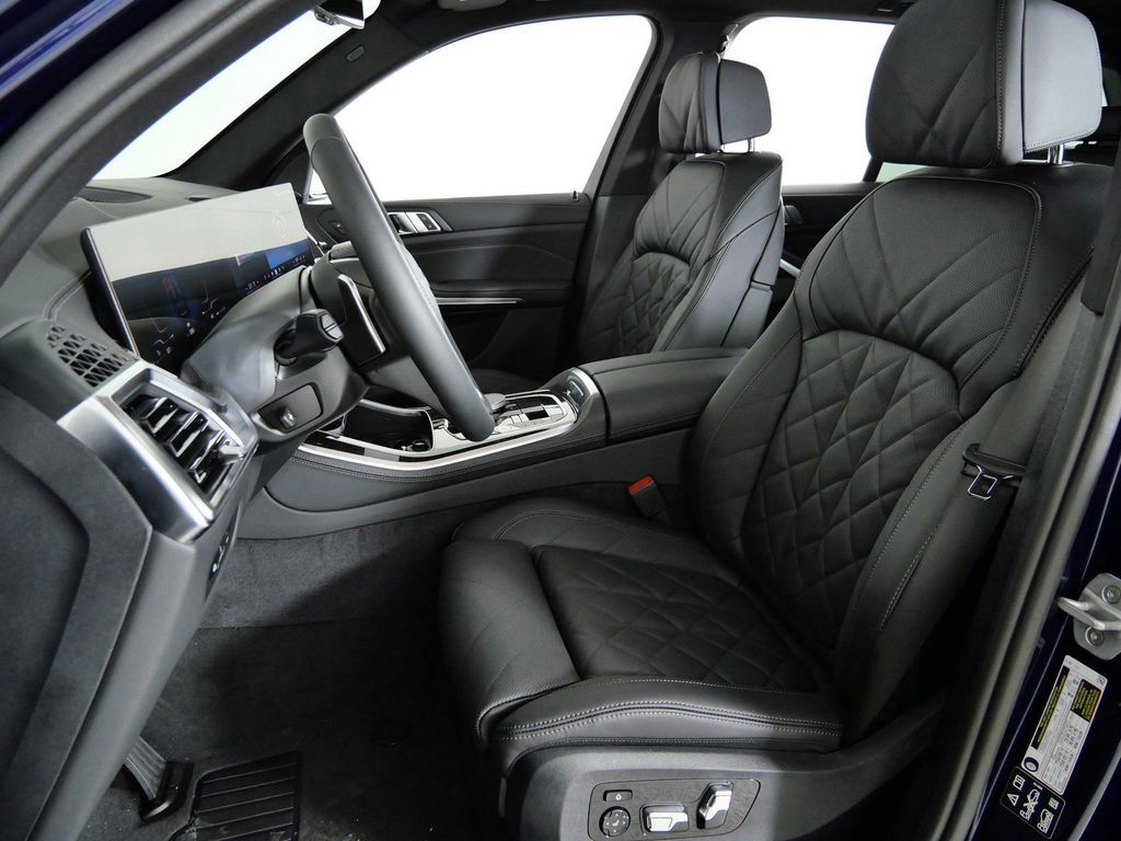 Thumbnail: 2026 BMW X5 - 37