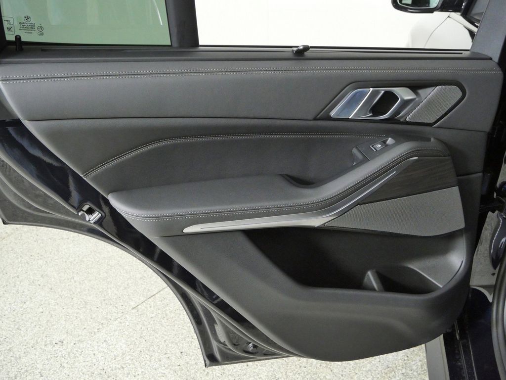 Thumbnail: 2026 BMW X5 - 31