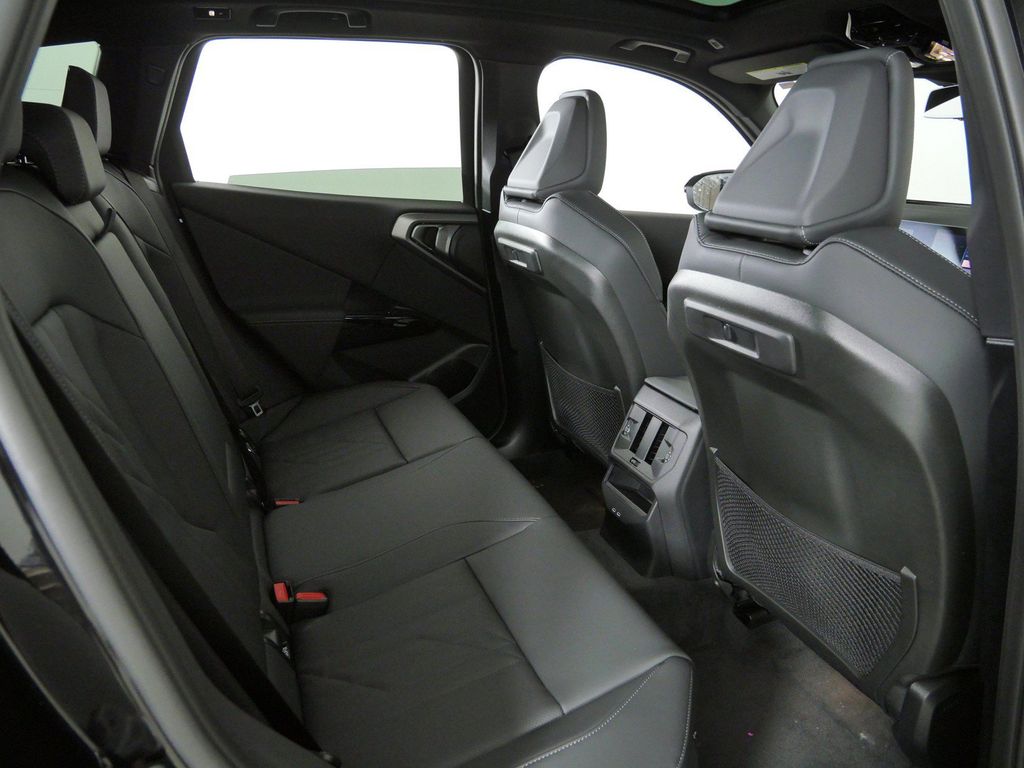 Thumbnail: 2026 BMW X3 - 25