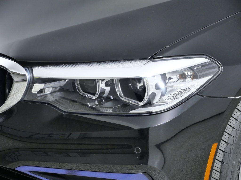 Thumbnail: 2019 BMW 5 Series - 4