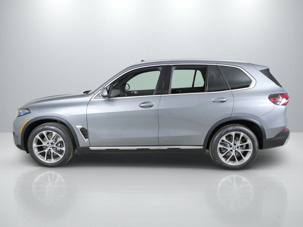 Thumbnail: 2026 BMW X5 - 15