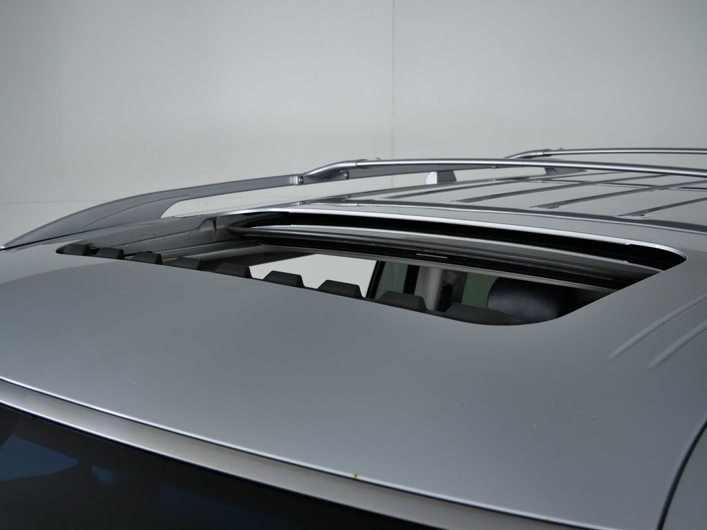 Thumbnail: 2015 INFINITI QX80 - 19