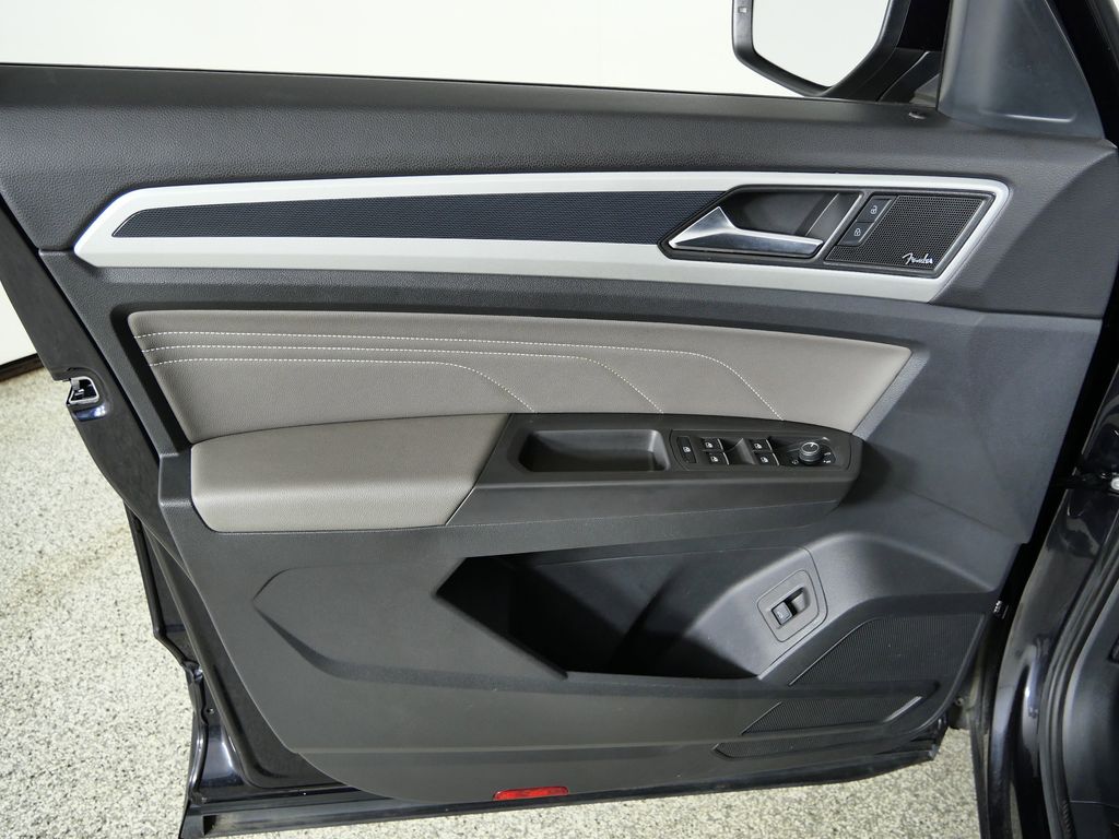 Thumbnail: 2023 Volkswagen Atlas - 32