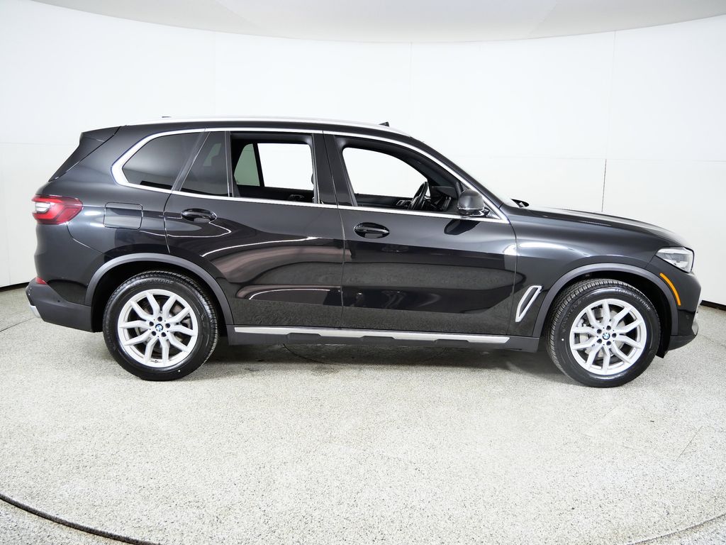Thumbnail: 2023 BMW X5 - 9