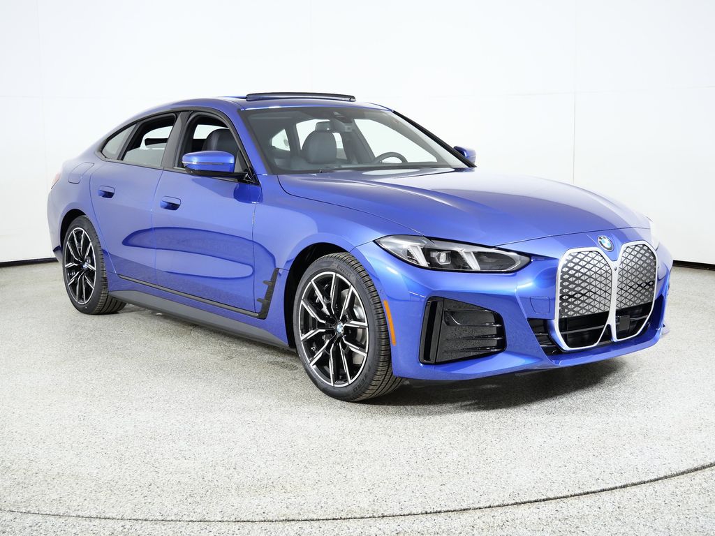 Thumbnail: 2026 BMW i4 - 7