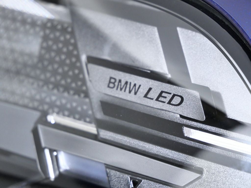 Thumbnail: 2026 BMW X5 - 4