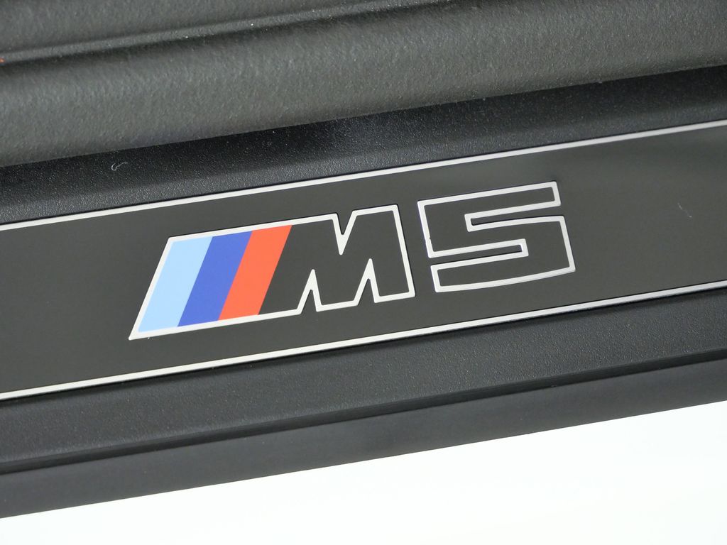Thumbnail: 2026 BMW M5 - 25