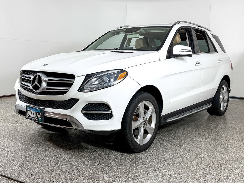 Thumbnail: 2017 Mercedes-Benz GLE - 1