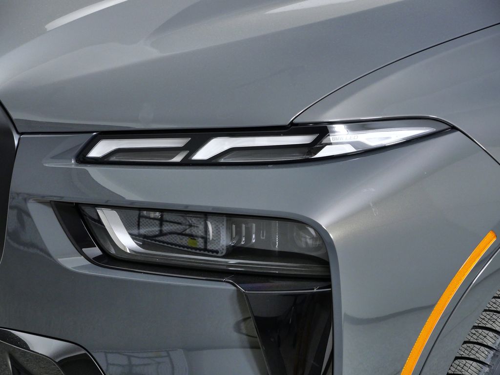 Thumbnail: 2026 BMW X7 - 3