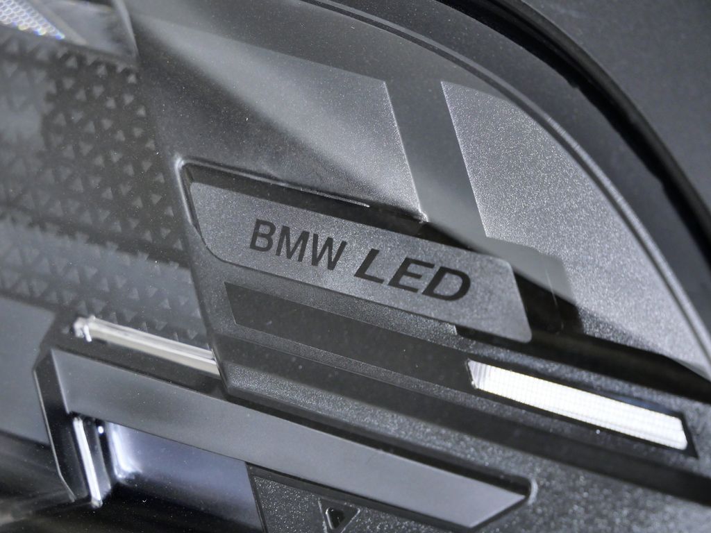 Thumbnail: 2026 BMW X5 - 4