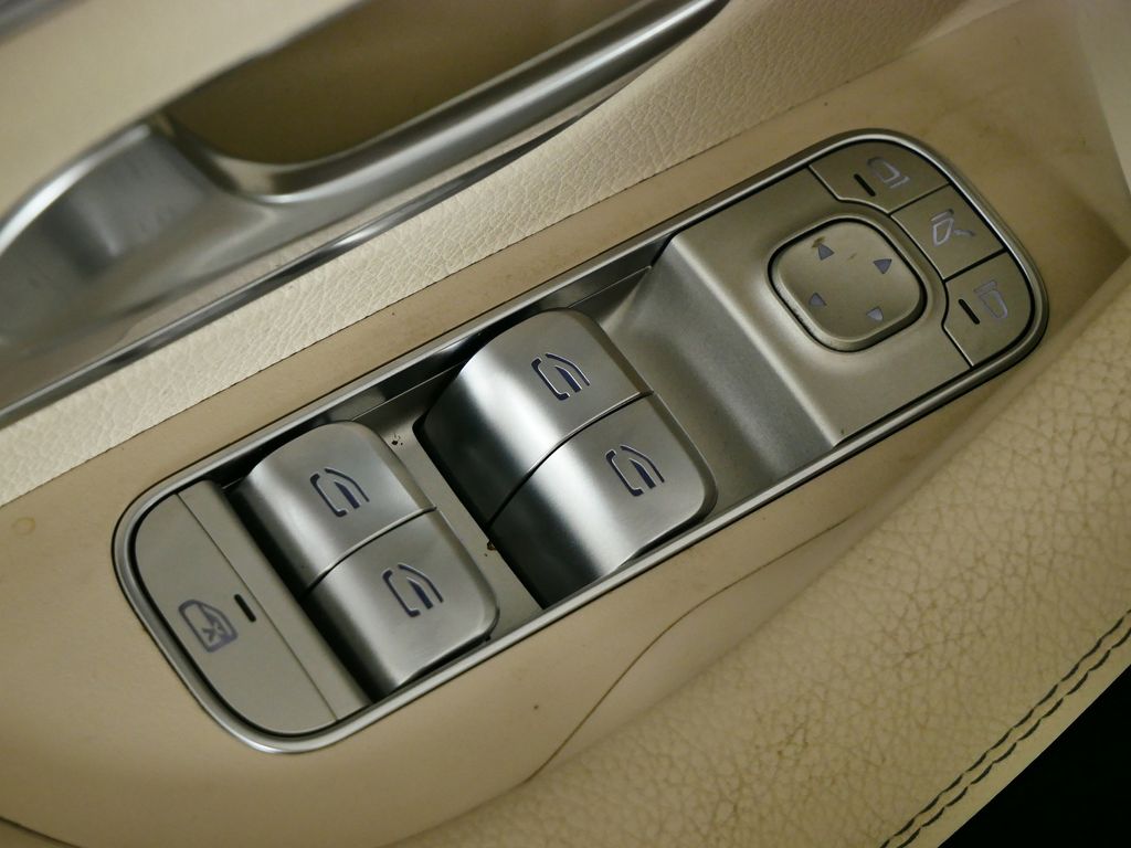 Thumbnail: 2021 Mercedes-Benz GLE - 32