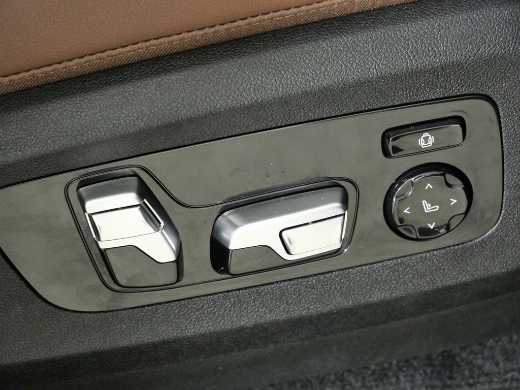 Thumbnail: 2020 BMW X5 - 23