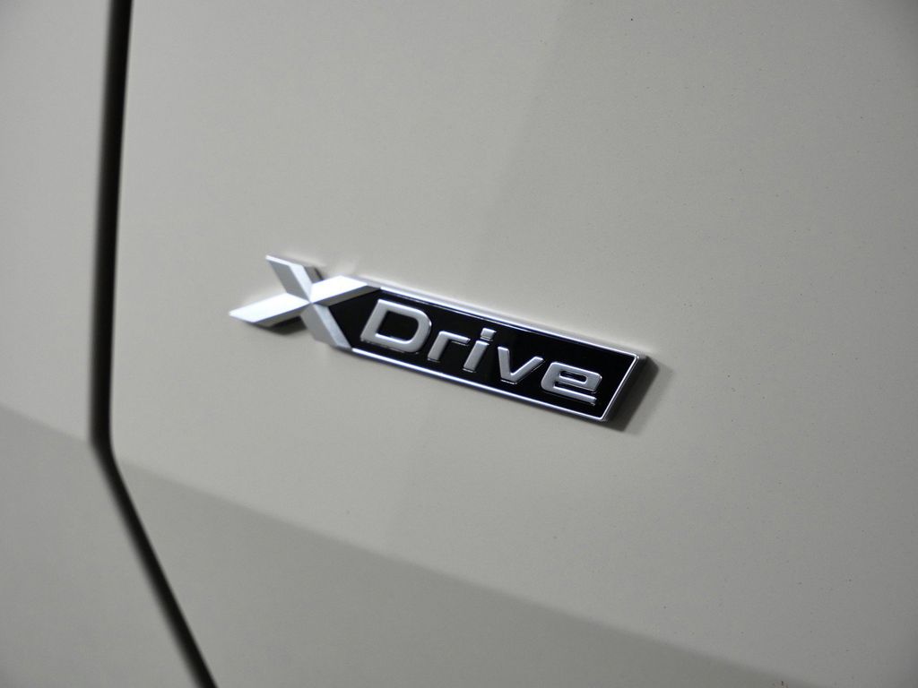 Thumbnail: 2026 BMW X3 - 13