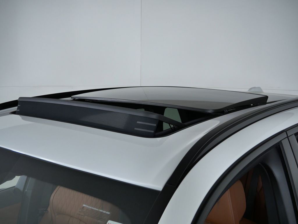 Thumbnail: 2026 BMW X5 - 18