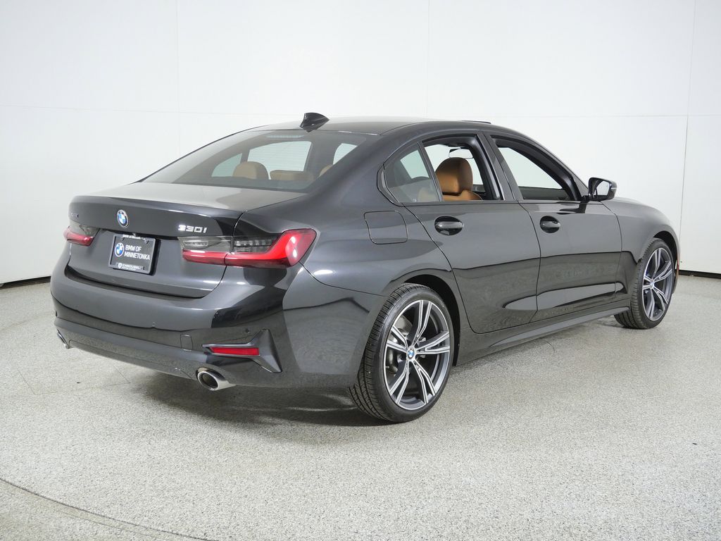 Thumbnail: 2022 BMW 3 Series - 10