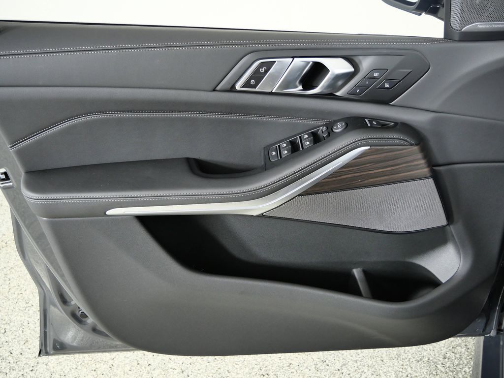 Thumbnail: 2026 BMW X5 - 33