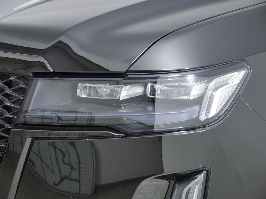 Thumbnail: 2024 Cadillac Escalade - 4