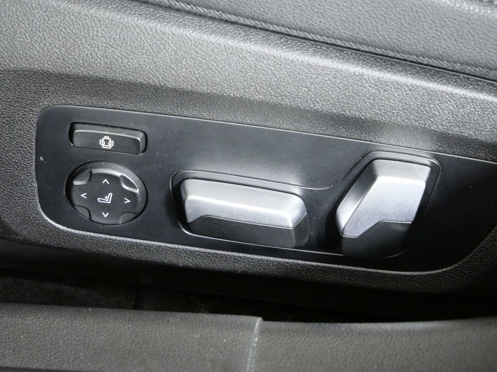 Thumbnail: 2021 BMW 3 Series - 39