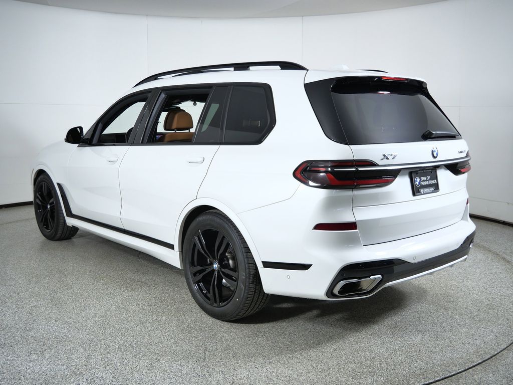 Thumbnail: 2023 BMW X7 - 17