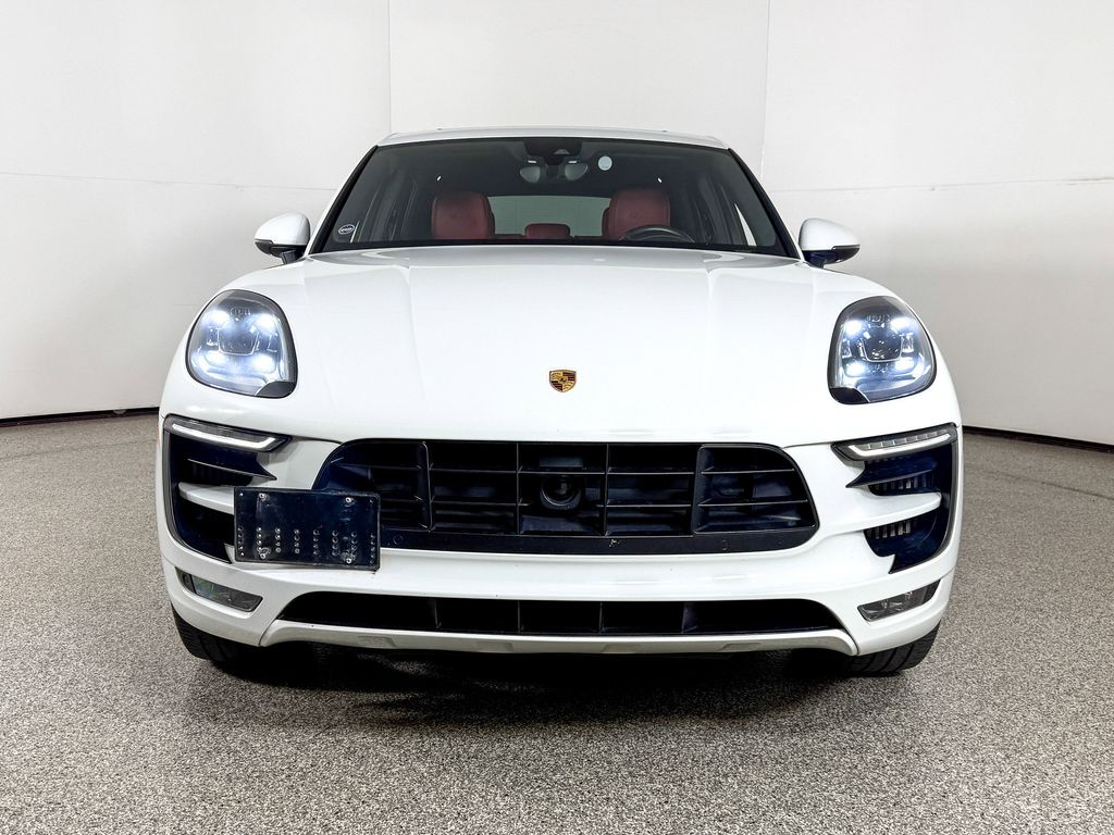 Thumbnail: 2017 Porsche Macan - 3