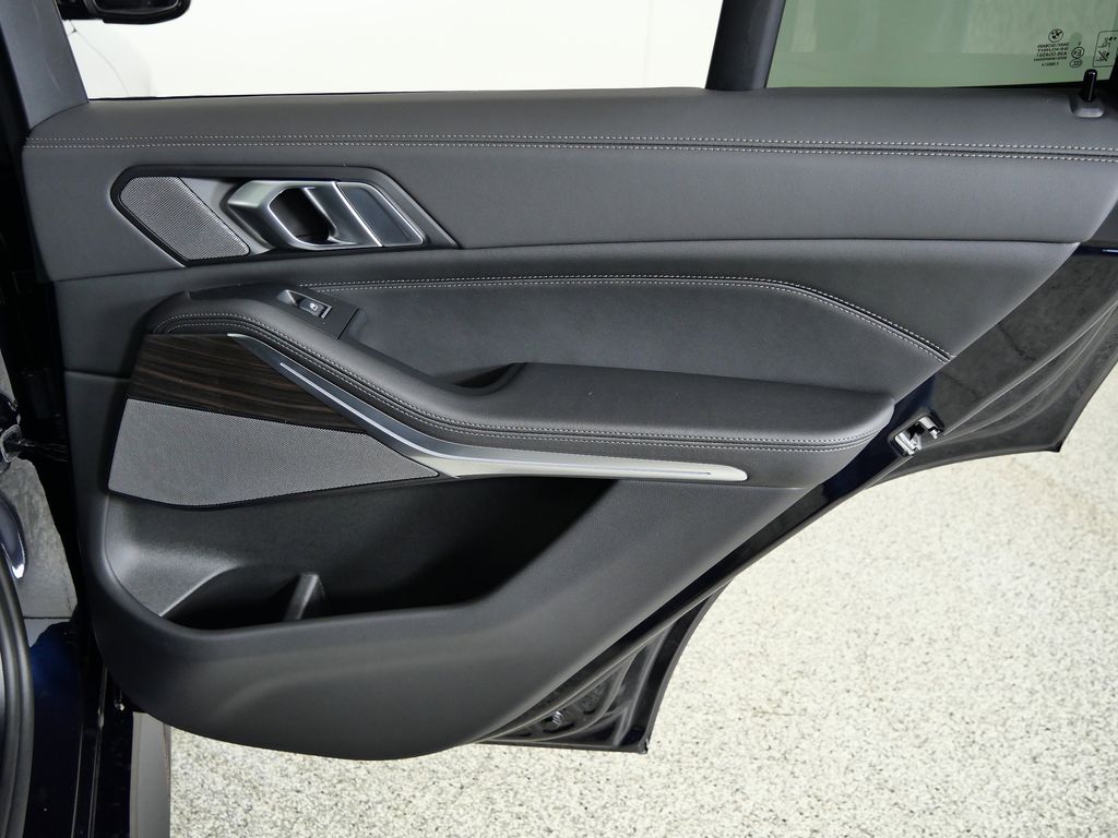 Thumbnail: 2026 BMW X5 - 25