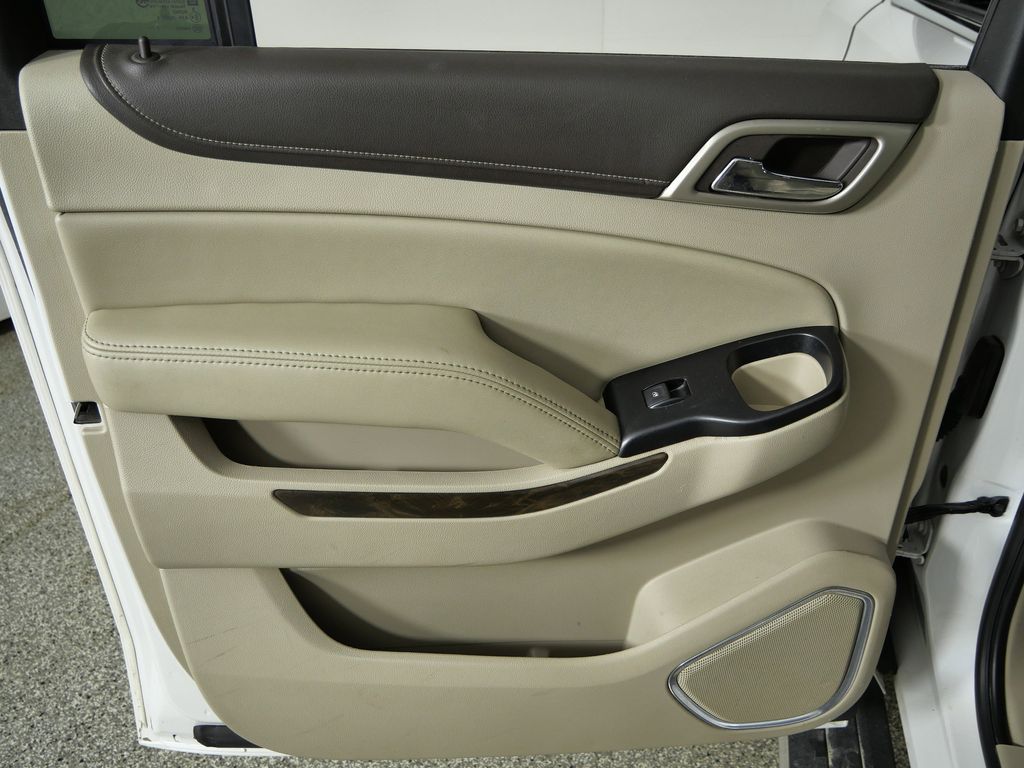 Thumbnail: 2018 GMC Yukon XL - 31