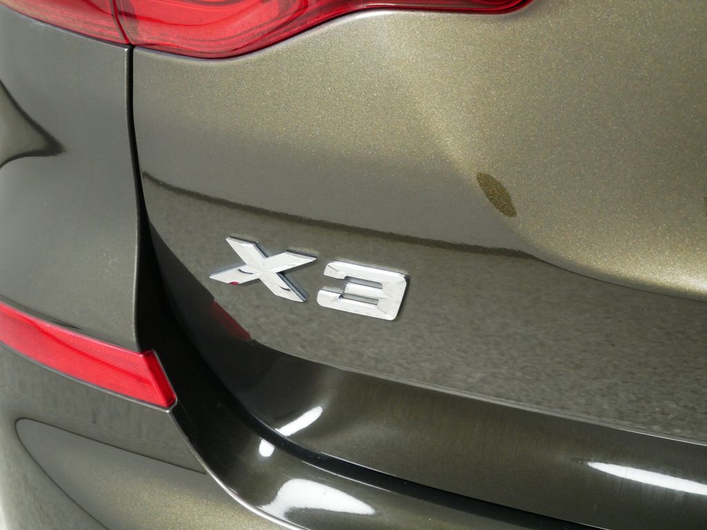 Thumbnail: 2019 BMW X3 - 13