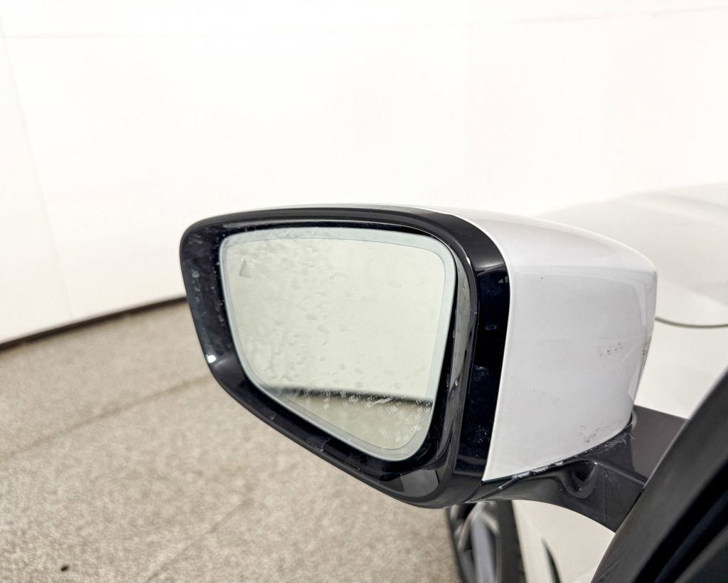 Thumbnail: 2025 BMW 4 Series - 39