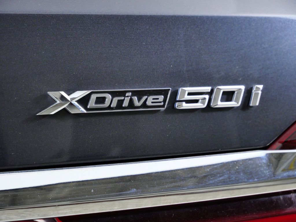 Thumbnail: 2019 BMW X7 - 13