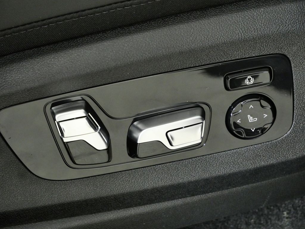 Thumbnail: 2026 BMW X5 - 22