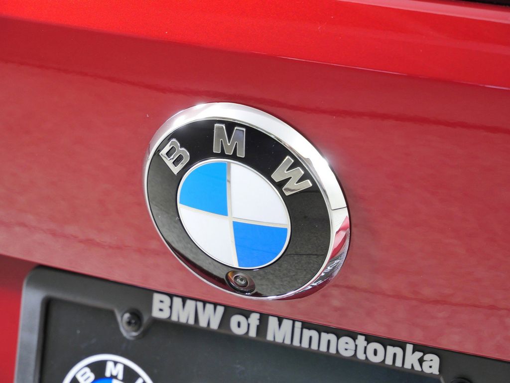 Thumbnail: 2026 BMW i4 - 11