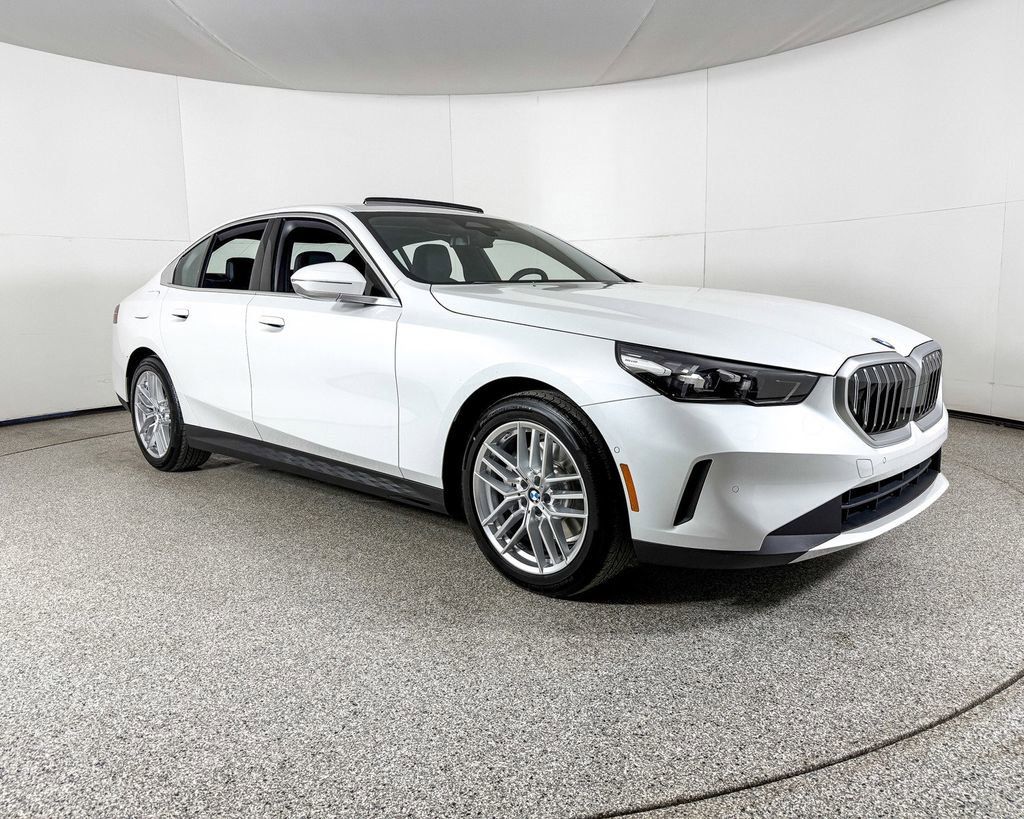 Thumbnail: 2025 BMW 5 Series - 6