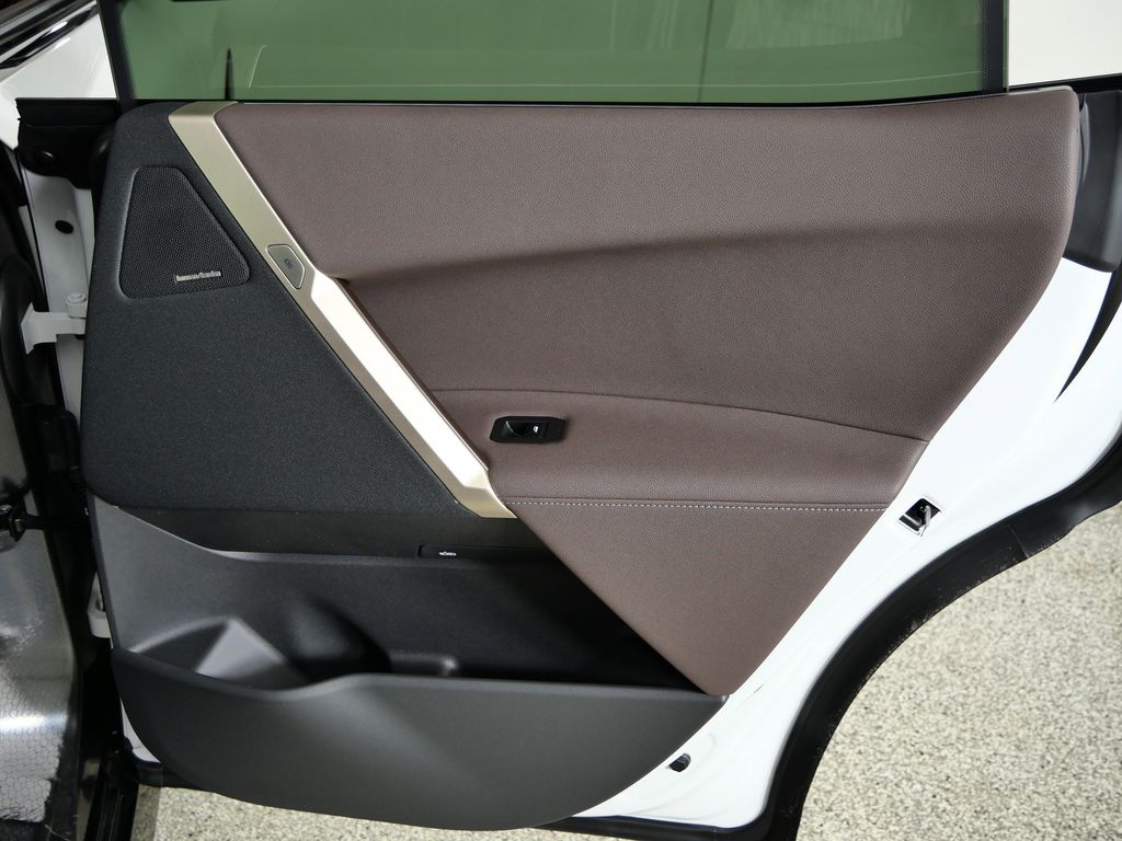 Thumbnail: 2026 BMW iX - 24