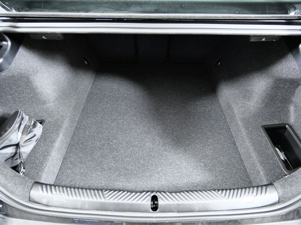 Thumbnail: 2026 BMW 5 Series - 27