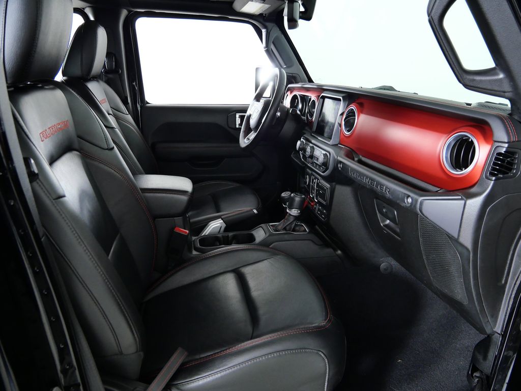 Thumbnail: 2018 Jeep Wrangler - 21