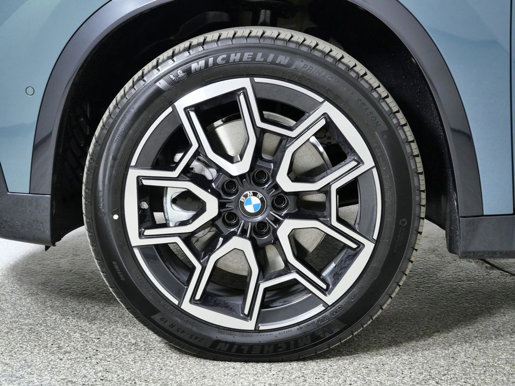 Thumbnail: 2026 BMW X1 - 17