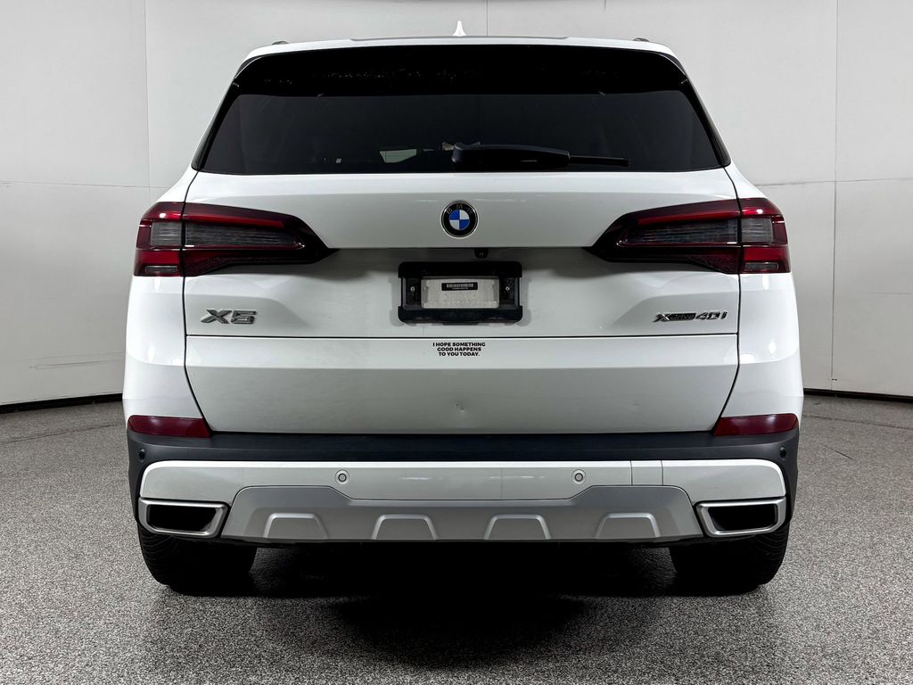 Thumbnail: 2021 BMW X5 - 7