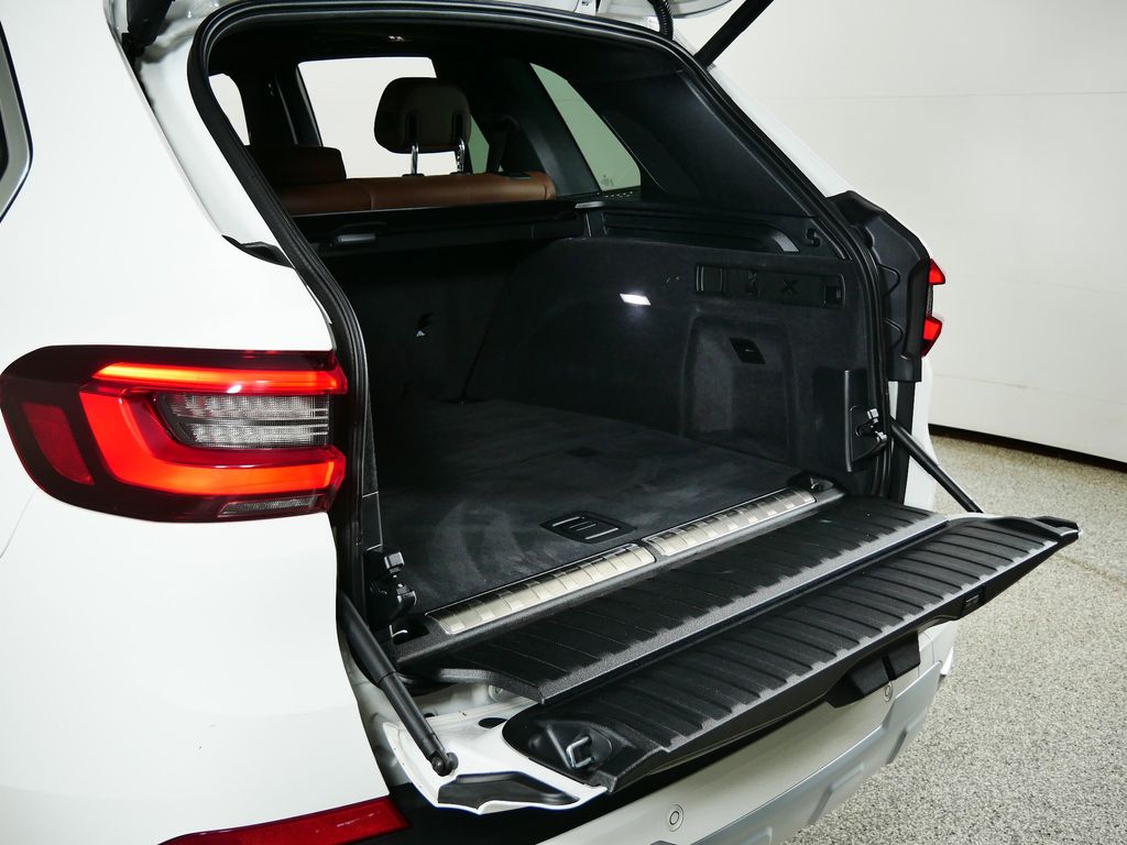 Thumbnail: 2023 BMW X5 - 31