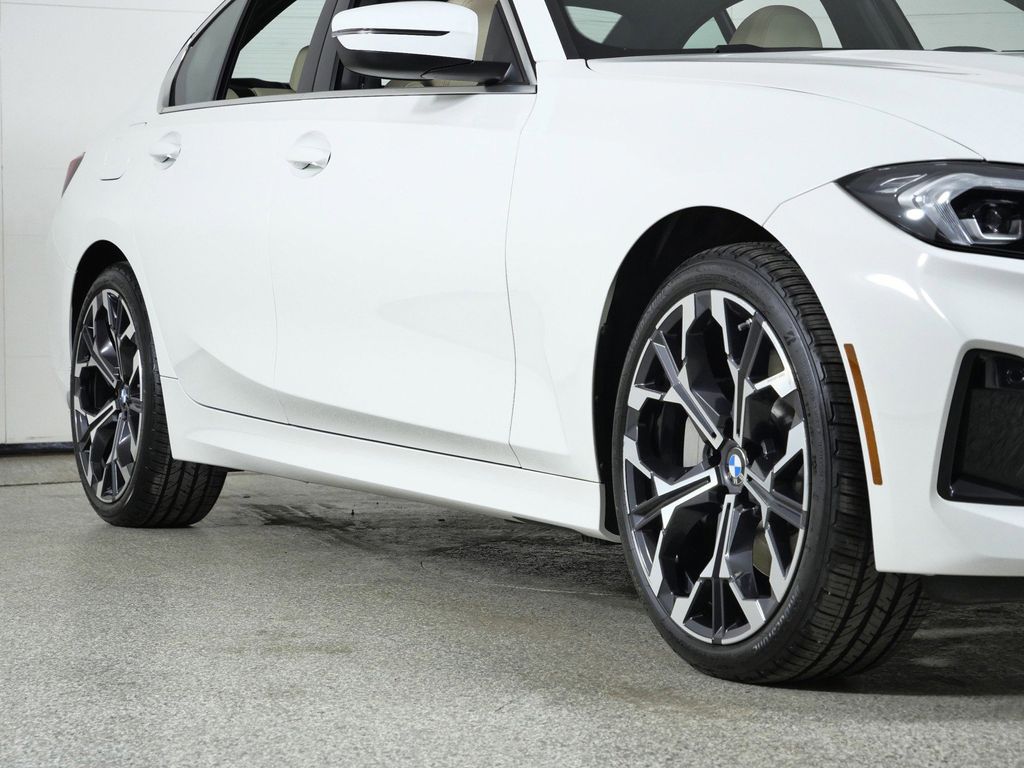 Thumbnail: 2025 BMW 3 Series - 7