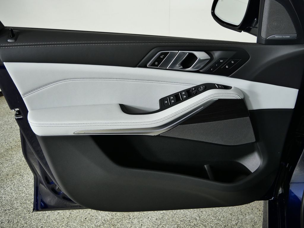 Thumbnail: 2026 BMW X5 - 34