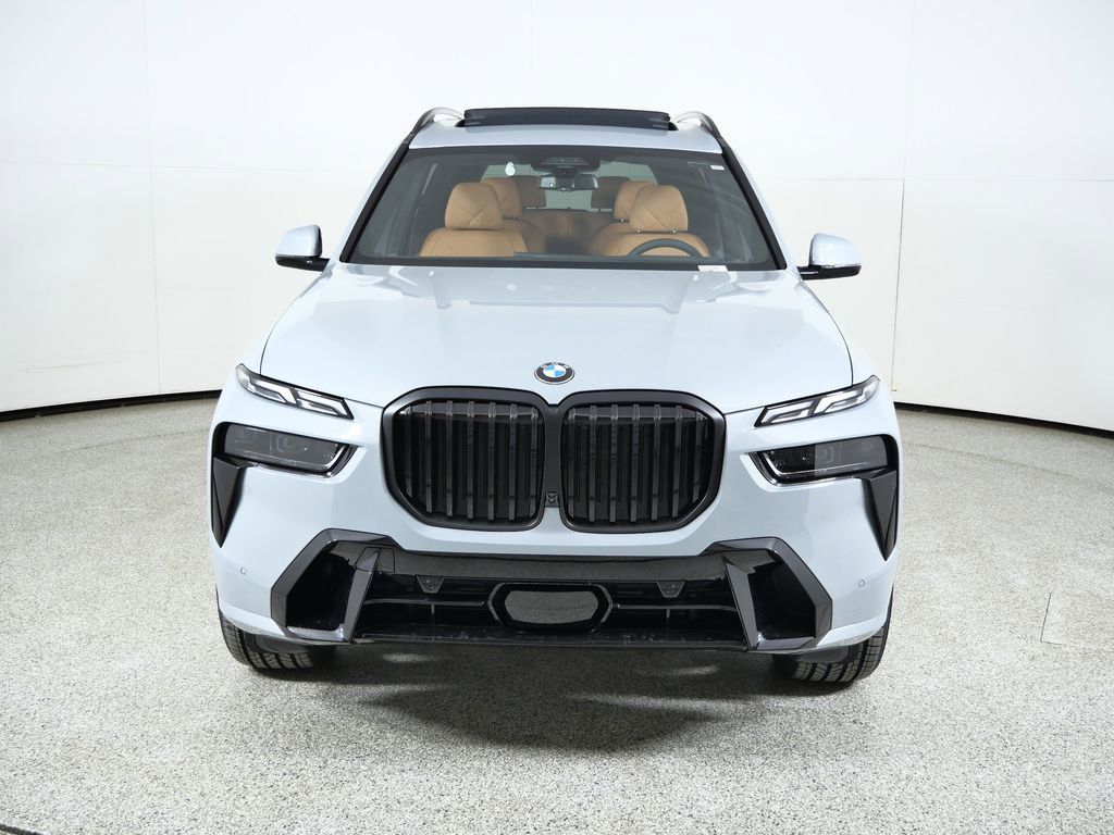 Thumbnail: 2026 BMW X7 - 4