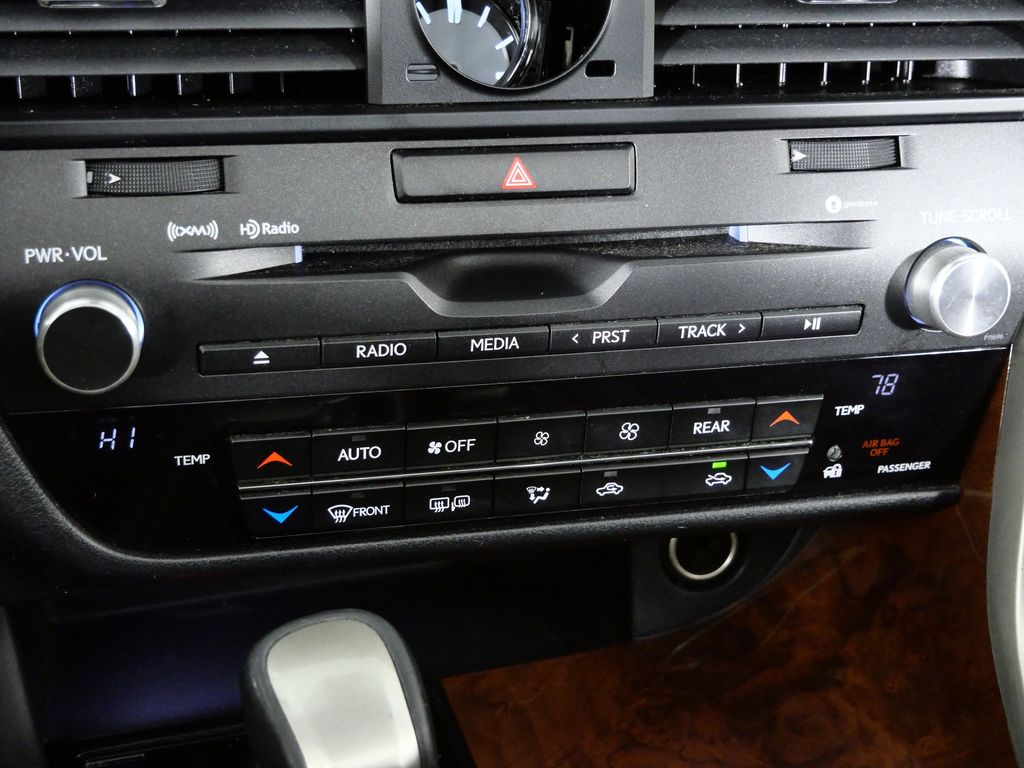 Thumbnail: 2018 Lexus RX - 45