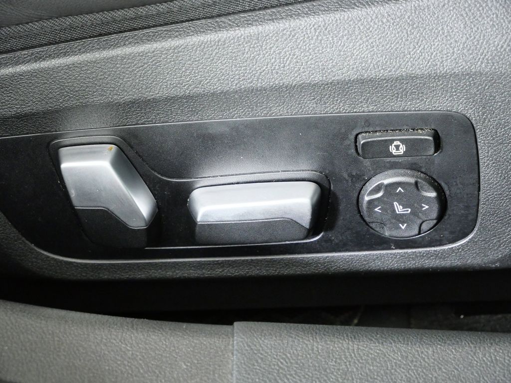 Thumbnail: 2022 BMW M3 - 23