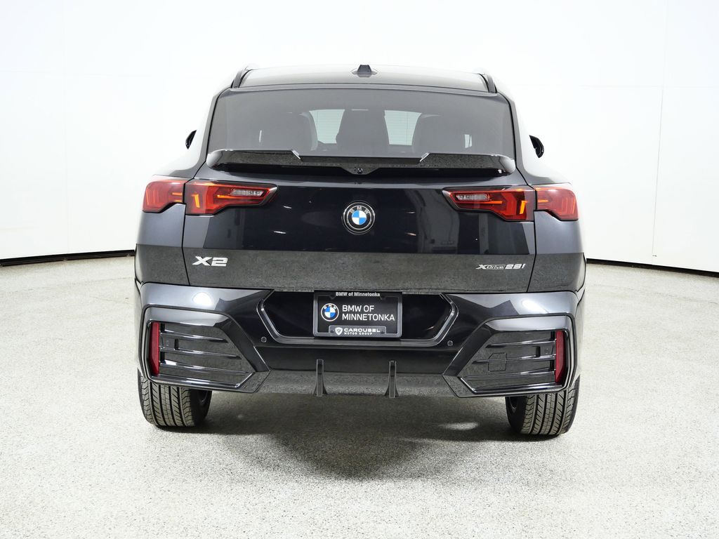 Thumbnail: 2026 BMW X2 - 10