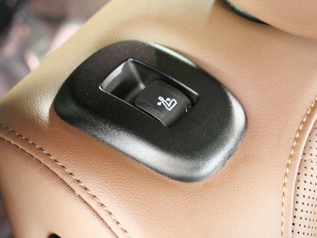 Thumbnail: 2026 BMW X7 - 29